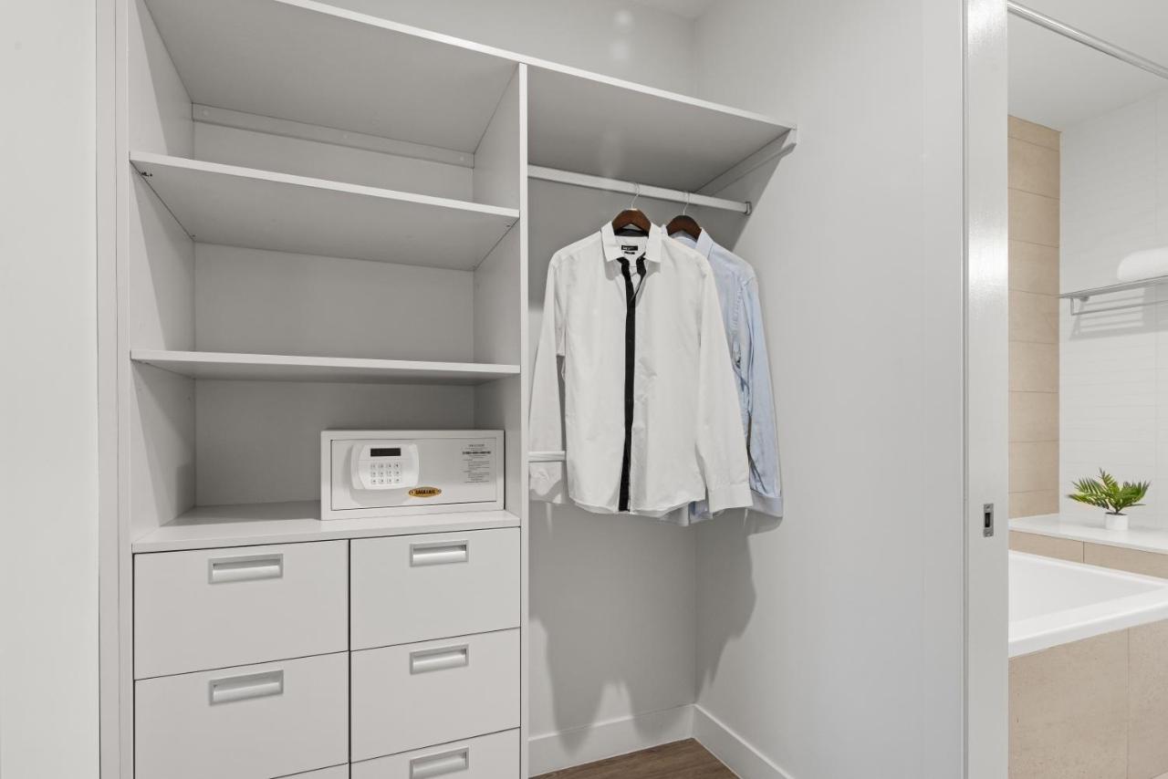 One Bedroom Suite & Office at Level Los Angeles Downtown - South Olive