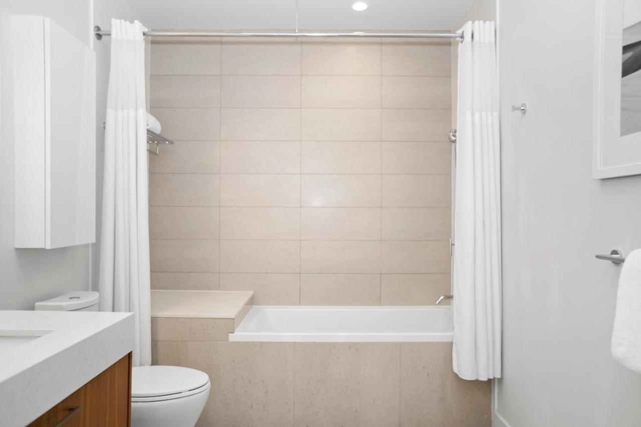 Two Bedroom Sky Suite at Level Los Angeles Downtown - South Olive