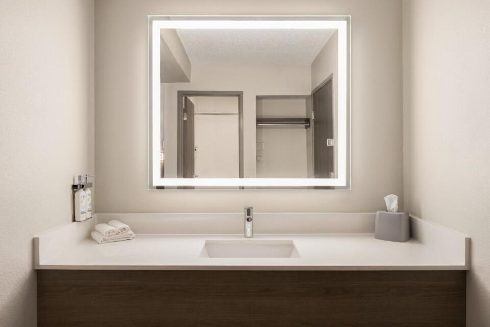 Executive King Room- Non-Smoking at Holiday Inn Express Bowling Green by IHG