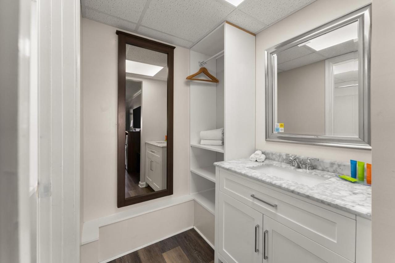 Standard Double Room at Atlantic Oceanside Dewey