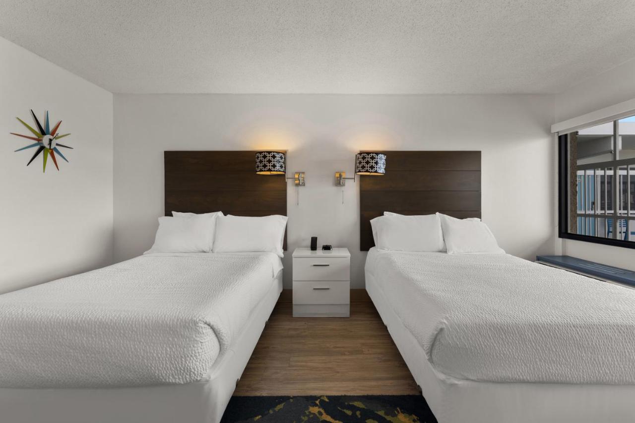 Standard Double Room with Two Double Beds at Beach House Dewey