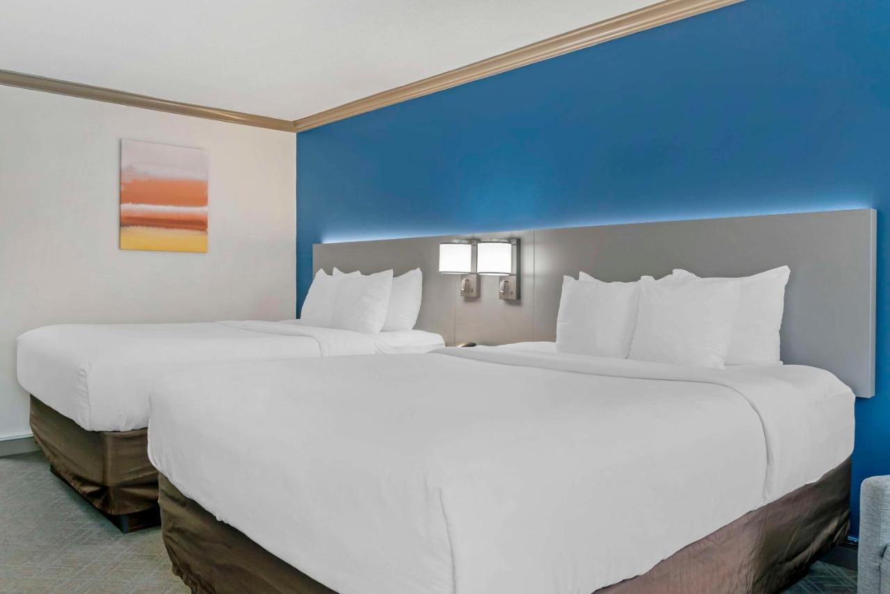 | Comfort Inn Plainwell