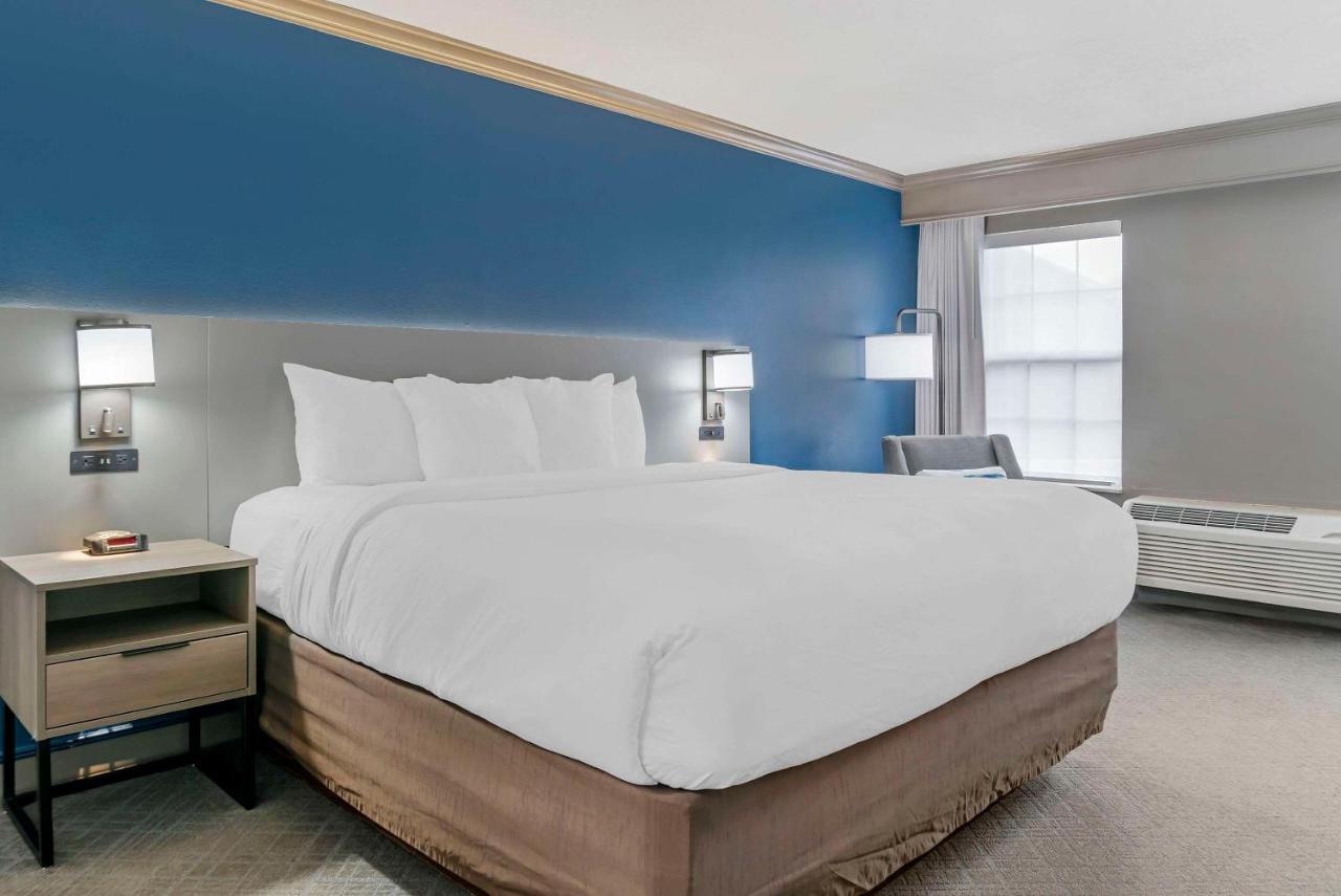 | Comfort Inn Plainwell