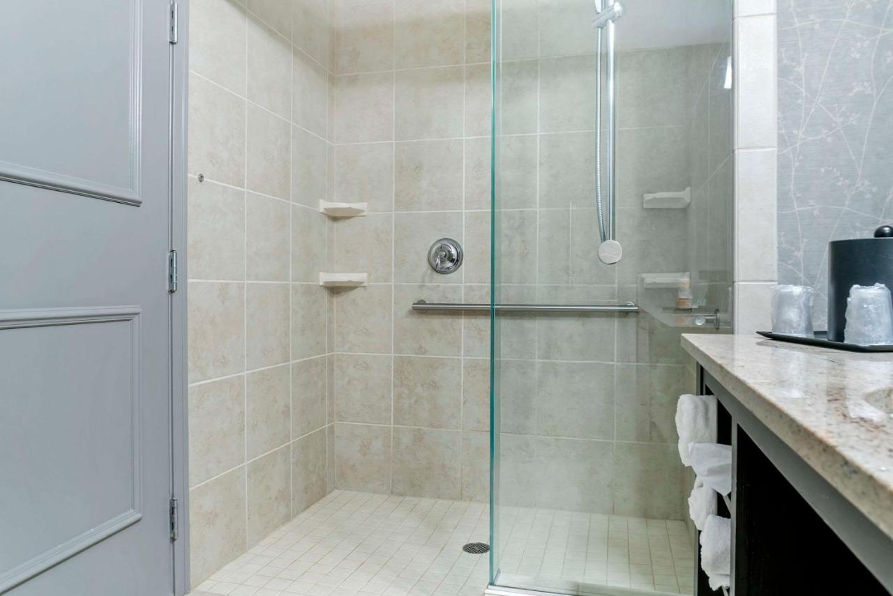 | Comfort Inn Plainwell