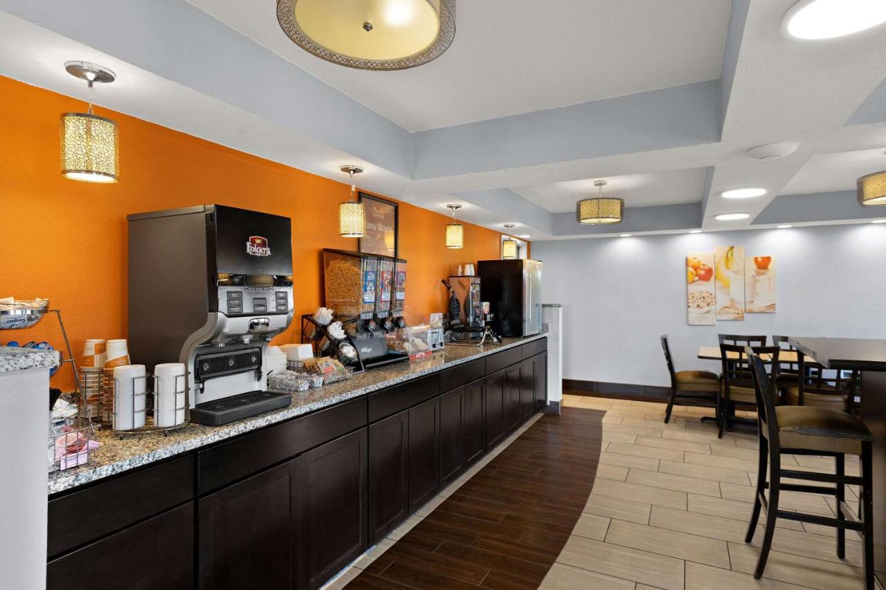 | Econo Lodge White Pine Morristown I-81 & I-40 Split