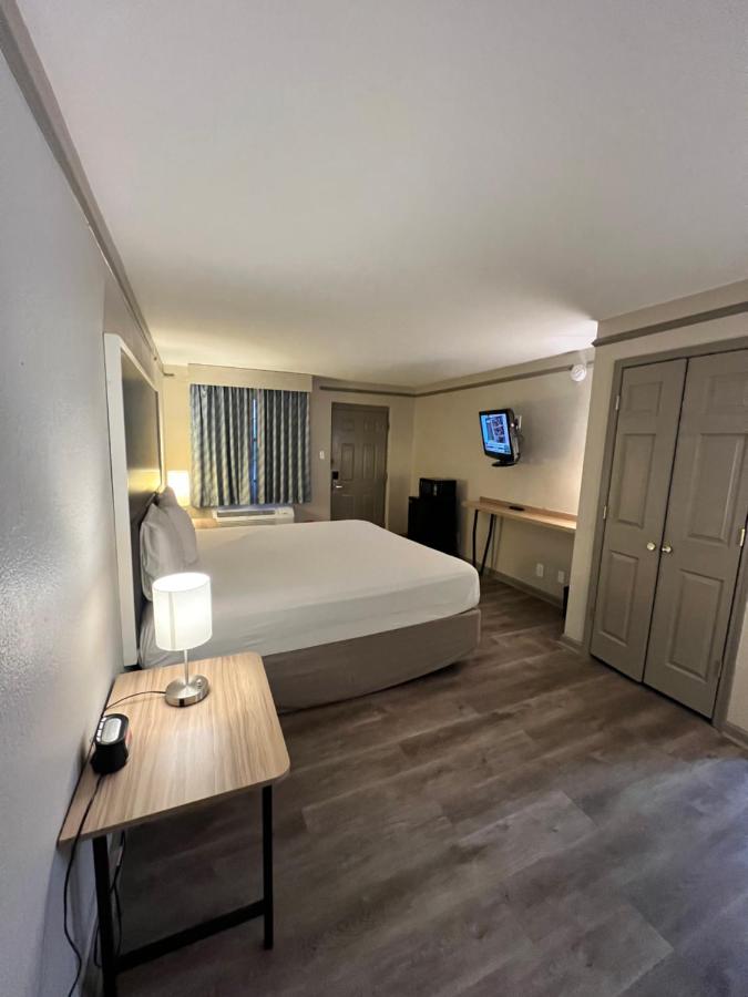 King Room - Non-Smoking at Sulphur Extended Stay