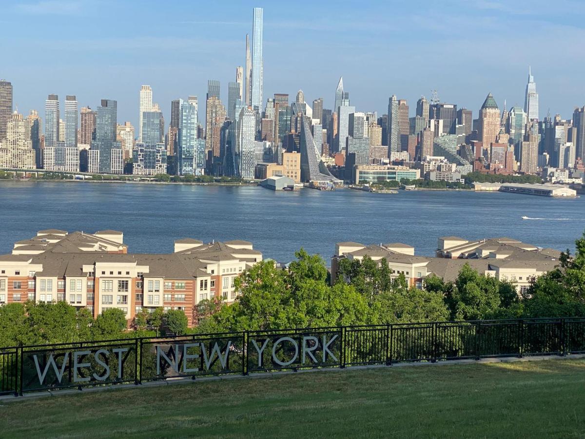 | Room in Guest room - 7privateroom Jacuzzimassage Sitparking15mins2ny