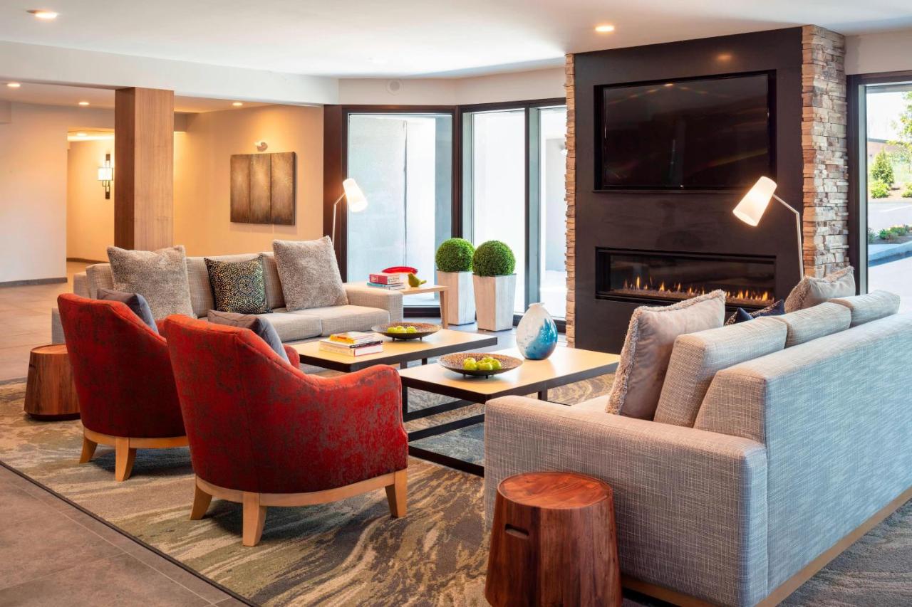 | Fairfield Inn & Suites by Marriott Providence Airport Warwick