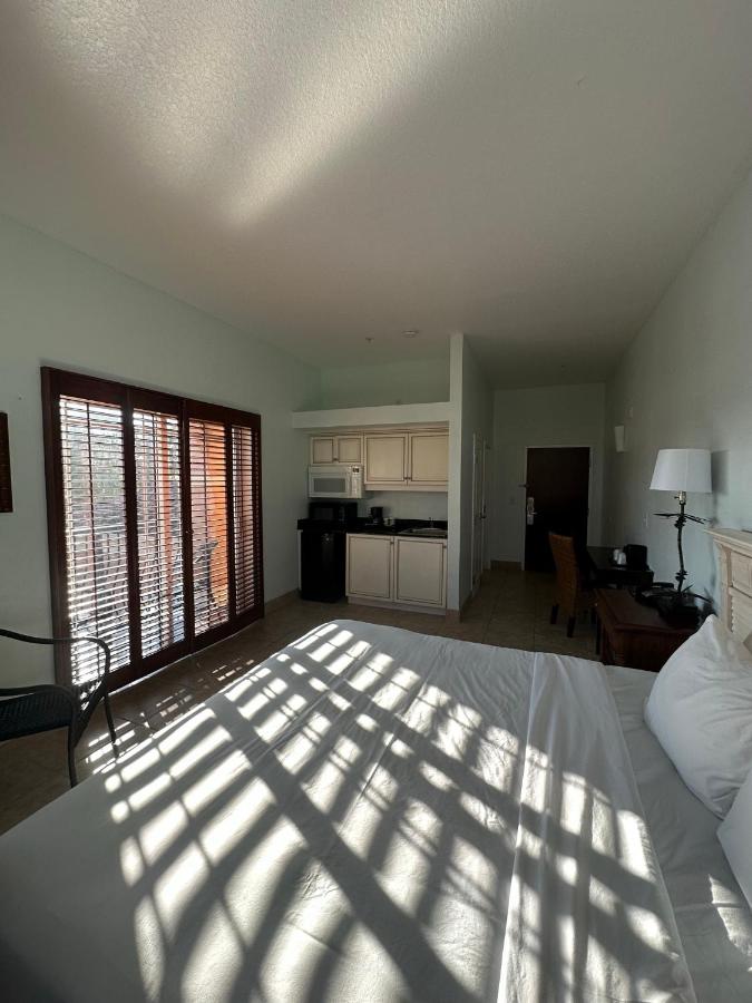 | Tahitian Inn Boutique Hotel Tampa