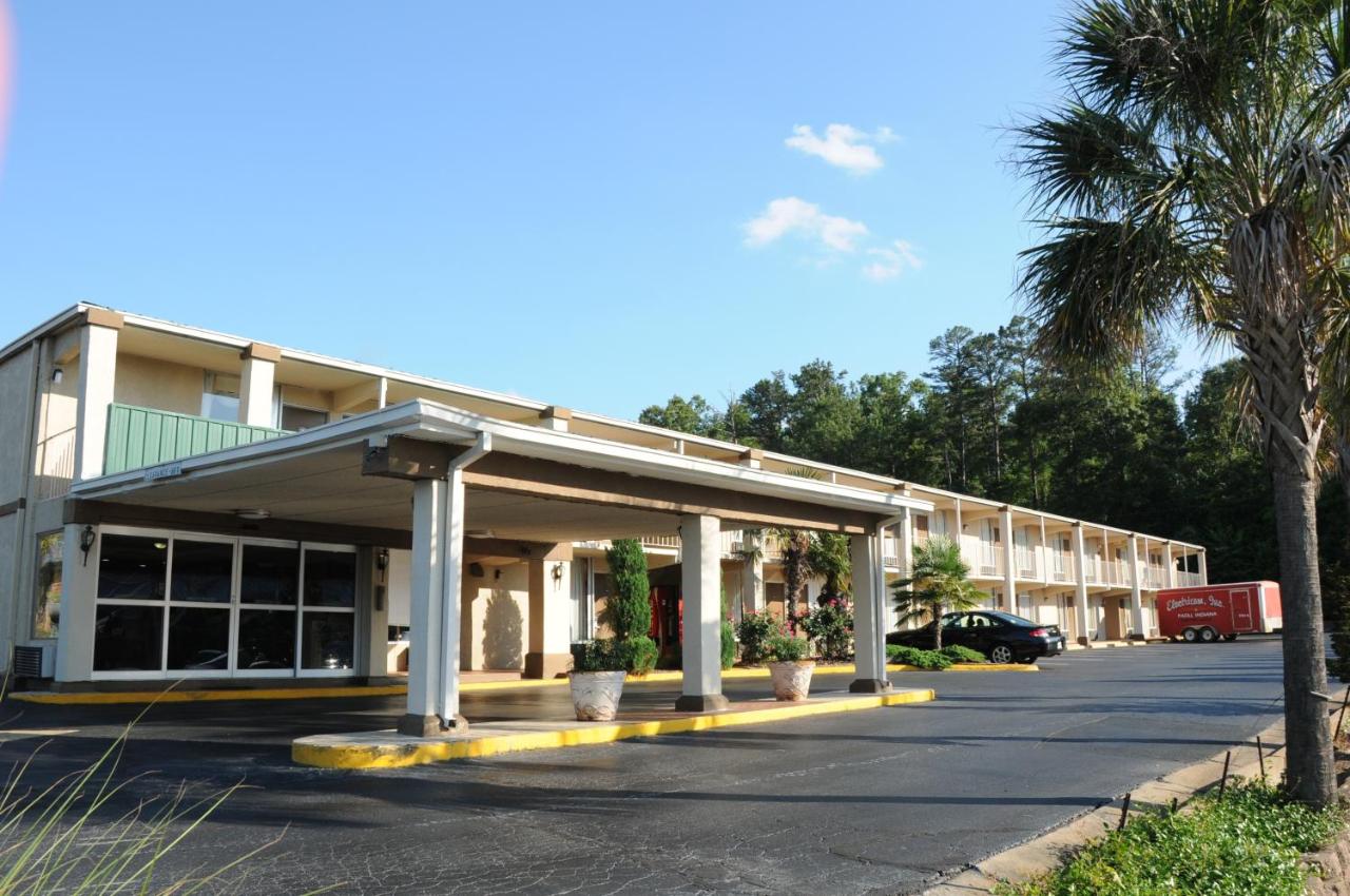 | Heritage Inn
