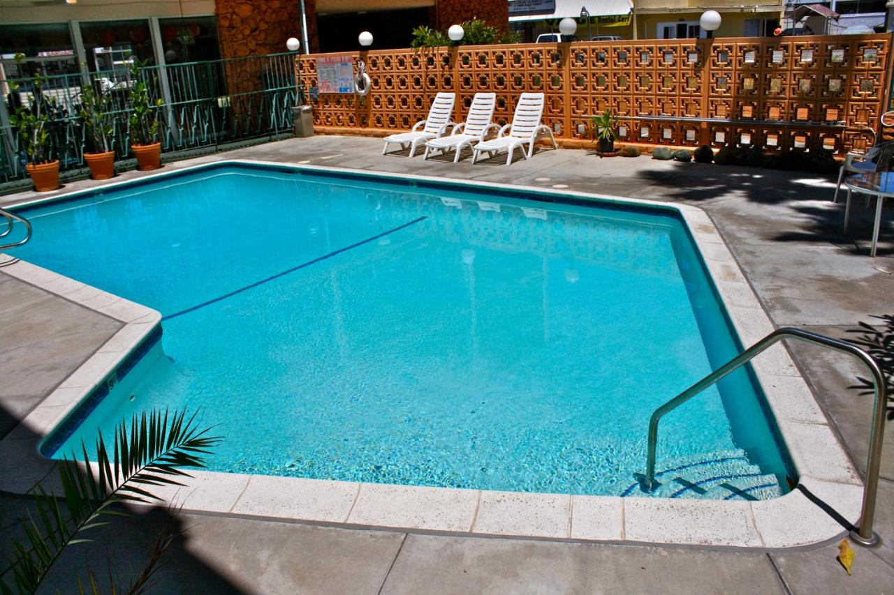  | Royal Century Hotel at LAX