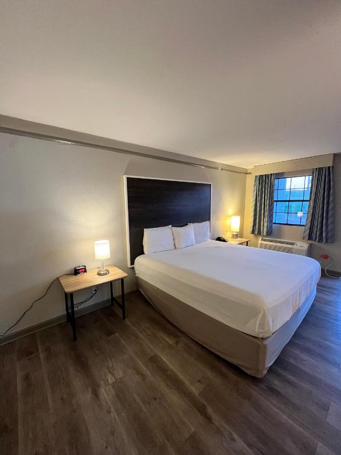 King Room - Non-Smoking at Sulphur Extended Stay