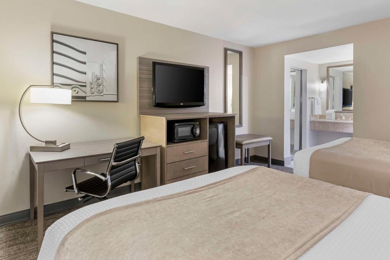Queen Room with Two Queen Beds - Non-Smoking at Best Western Plus Executive Inn