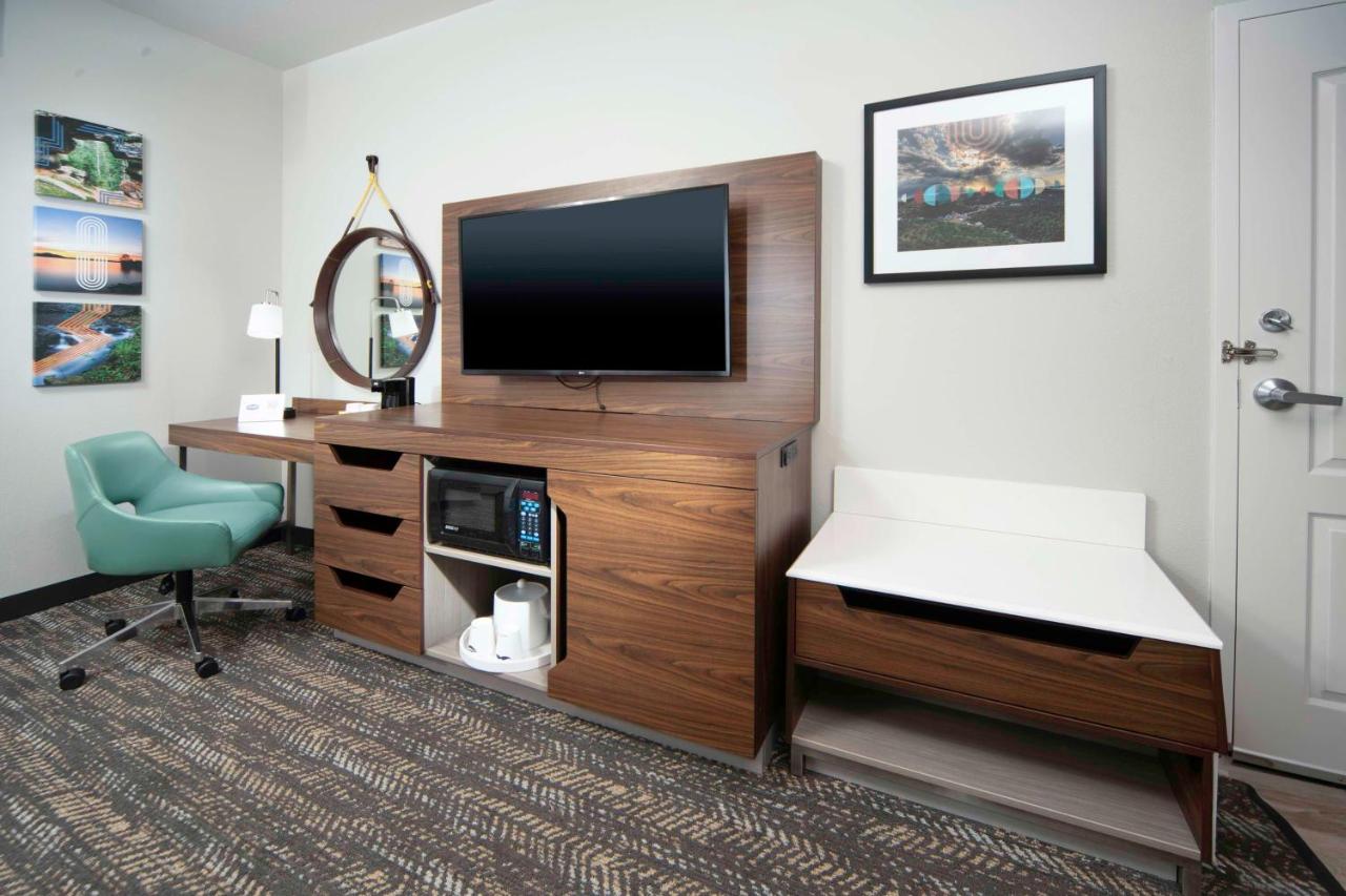 King Room with Sofa Bed at Hampton Inn Bryant