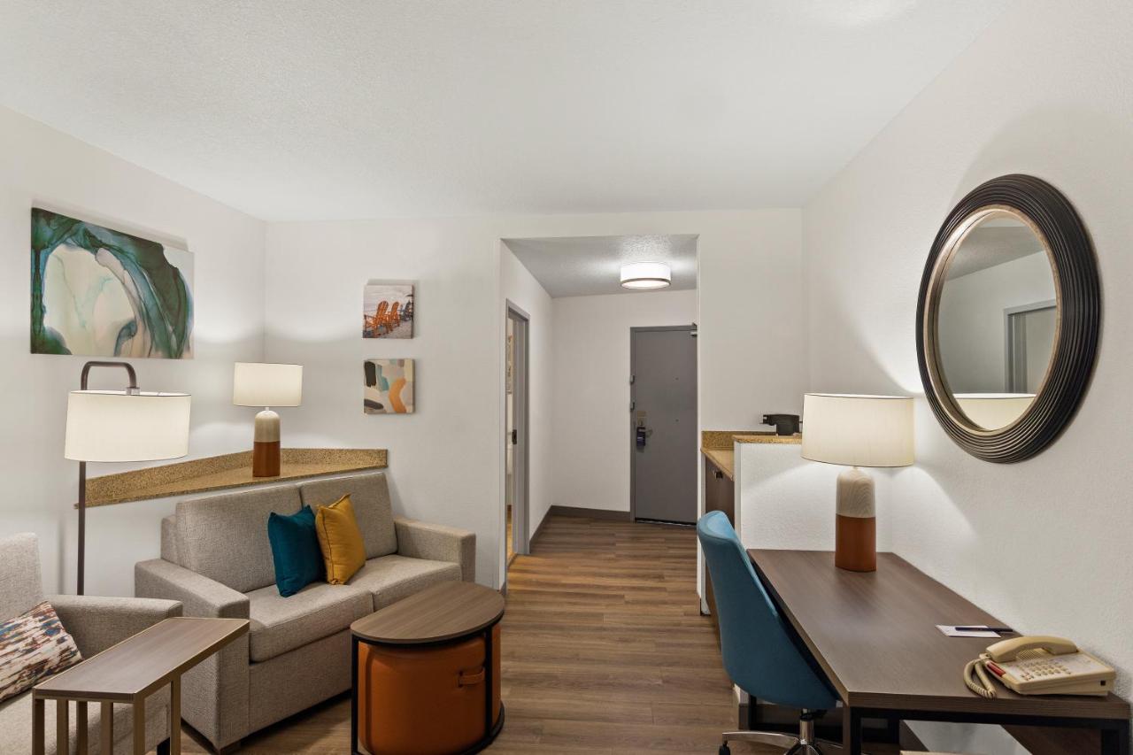 King Suite with Hand Rails-Bathroom - Accessible/Non-Smoking at Comfort Suites Vero Beach I-95