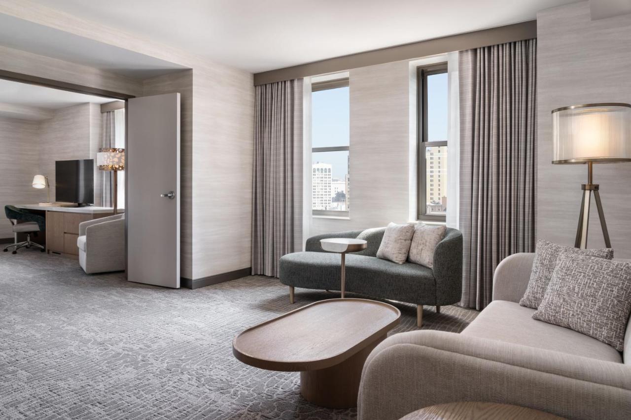 Executive Suite, 1 Bedroom Connecting Suite, 1 King at The Westin Book Cadillac Detroit