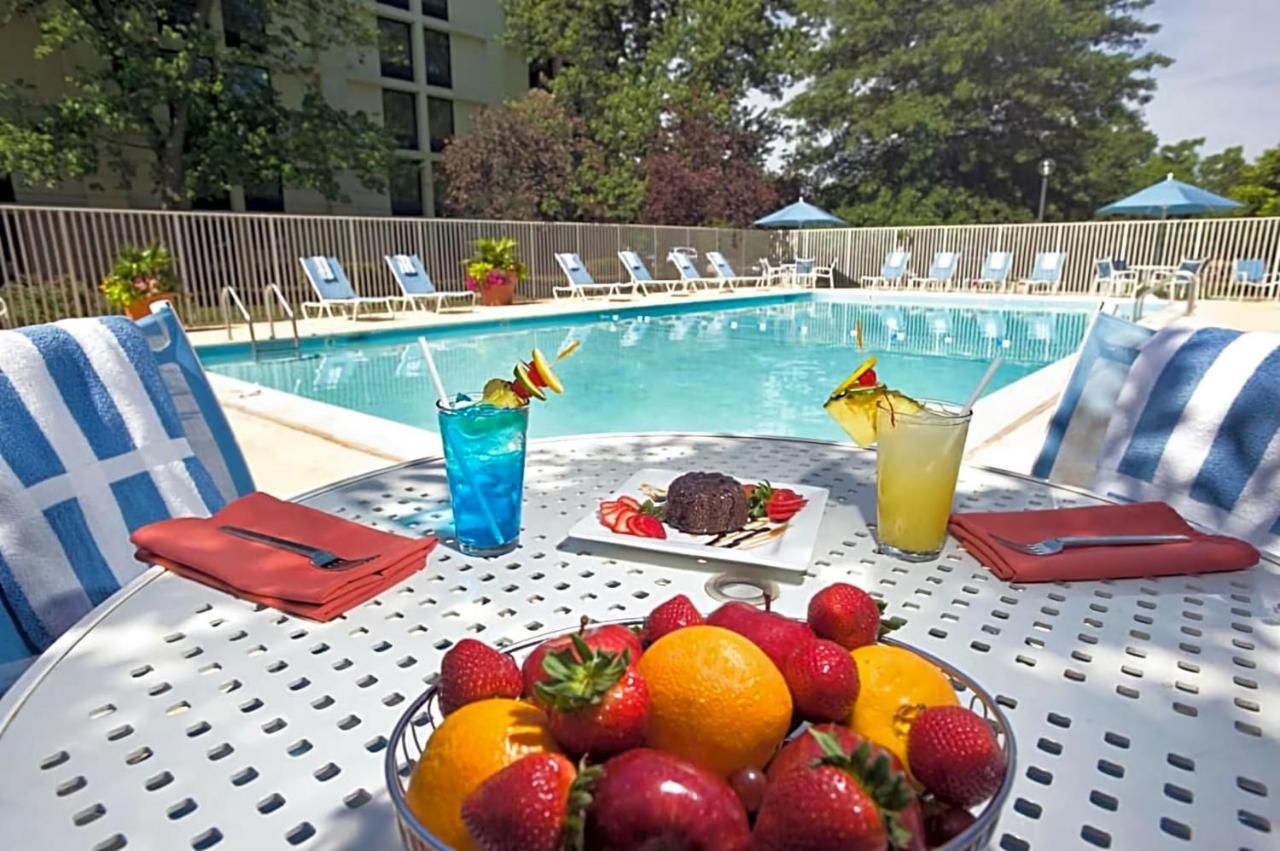| DoubleTree by Hilton Baltimore - BWI Airport