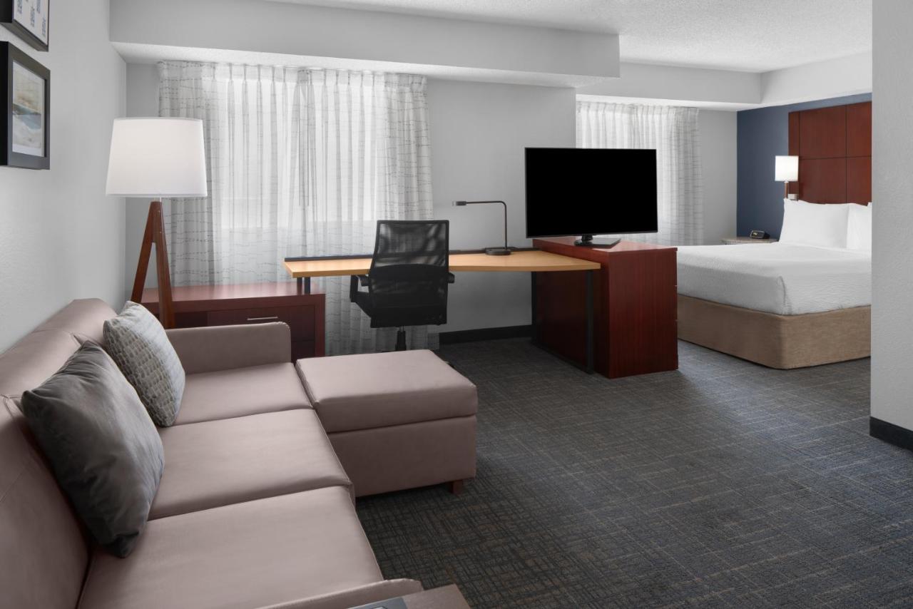 Queen Studio with Sofa Bed at Residence Inn by Marriott San Diego Downtown