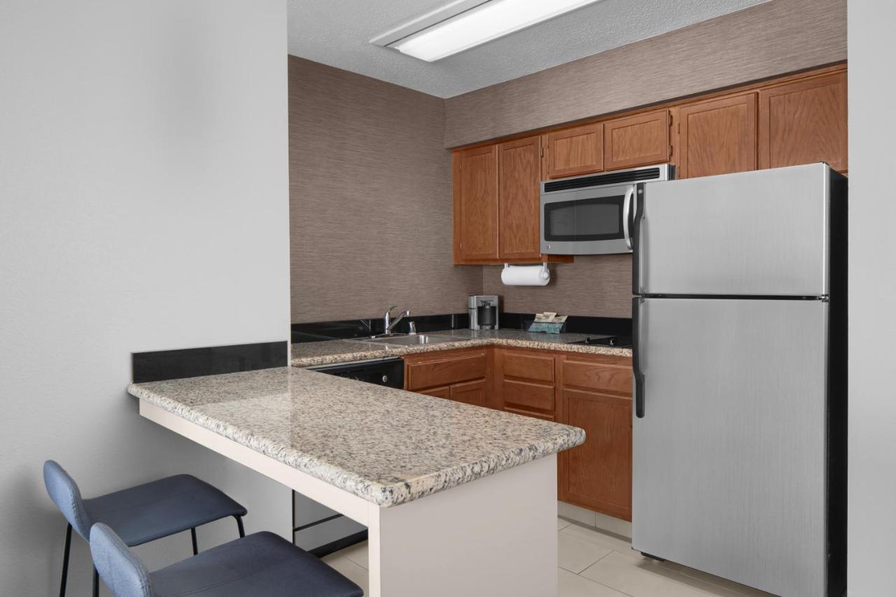Queen Studio with Sofa Bed at Residence Inn by Marriott San Diego Downtown