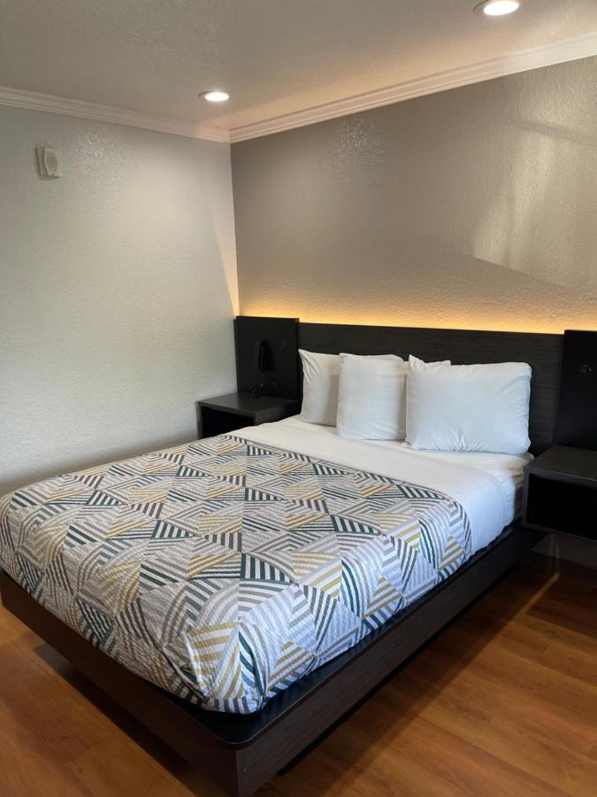 | Motel 6 Sacremento, Ca - Downton