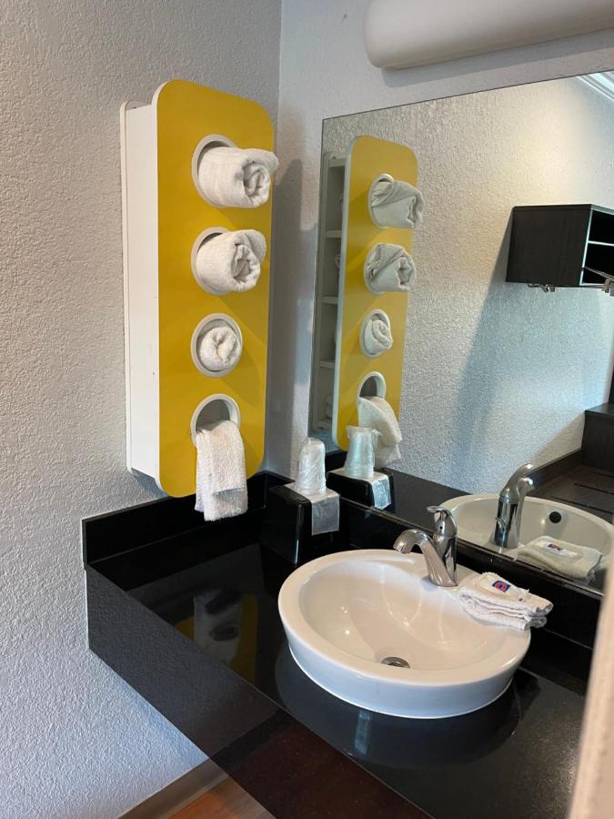 | Motel 6 Sacremento, Ca - Downton