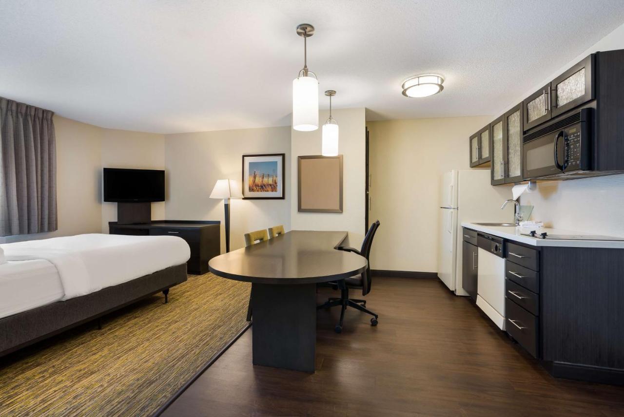 Suite at Sonesta Simply Suites Clearwater St. Petersburg