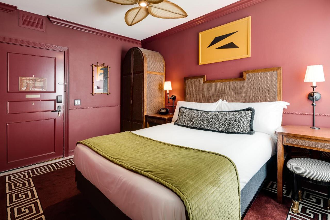 Queen Room - Disability Access at Esmé Miami Beach