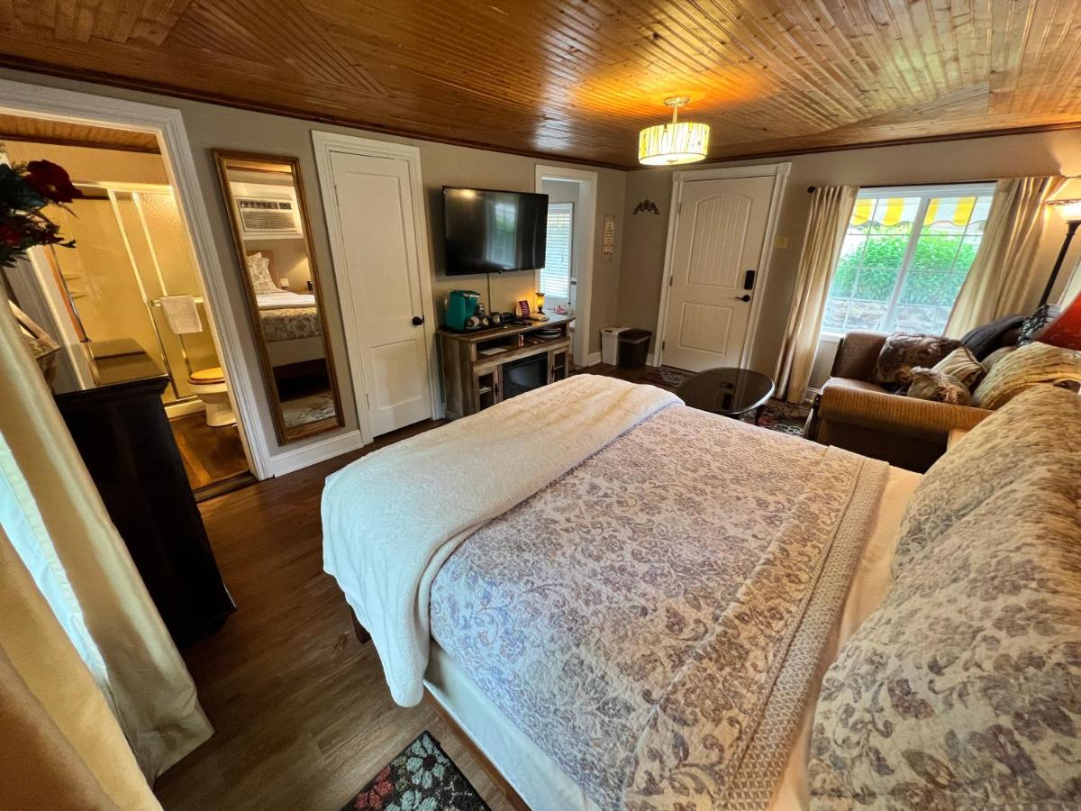 | Sherwood Court Cottages