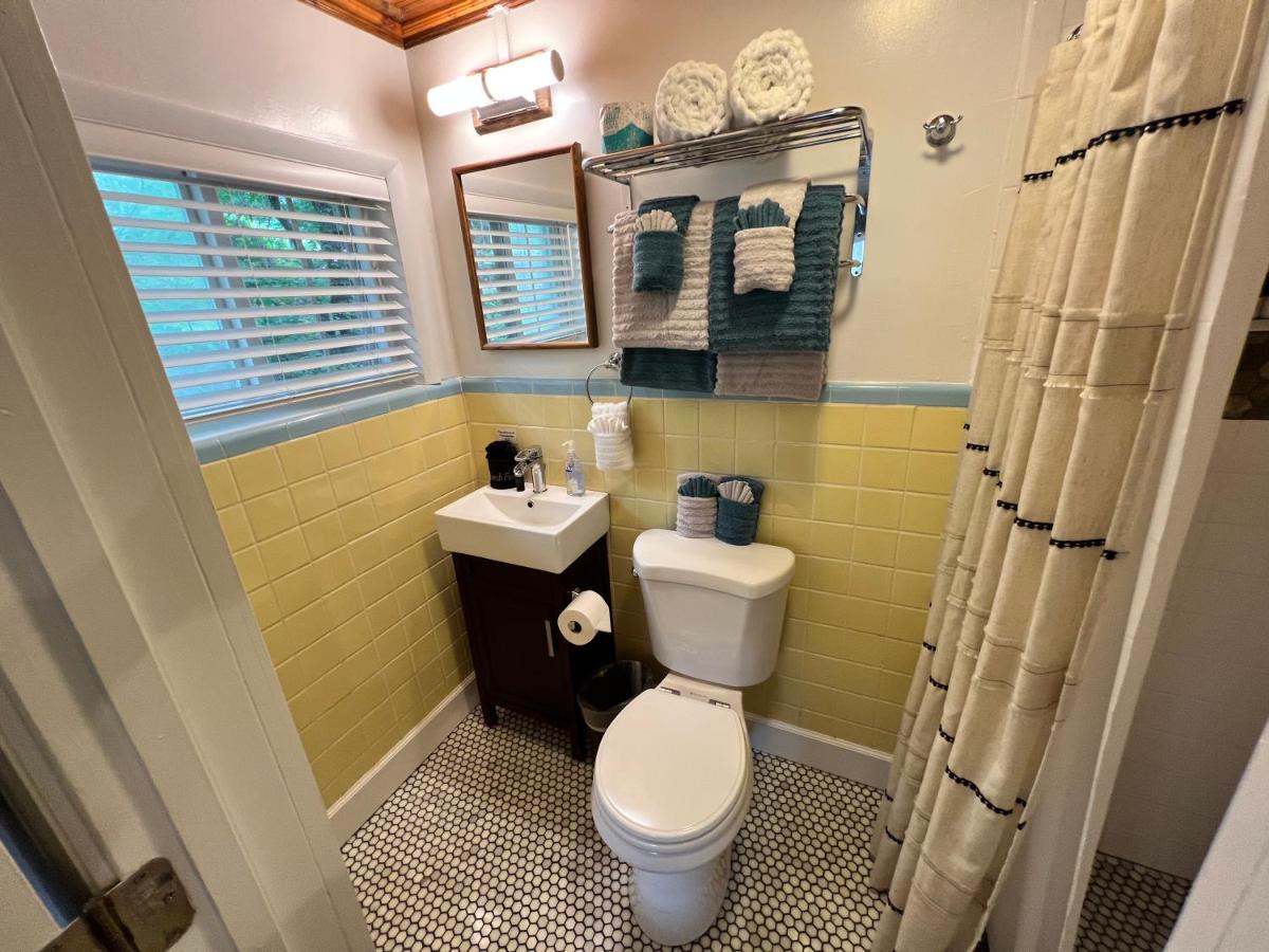 | Sherwood Court Cottages