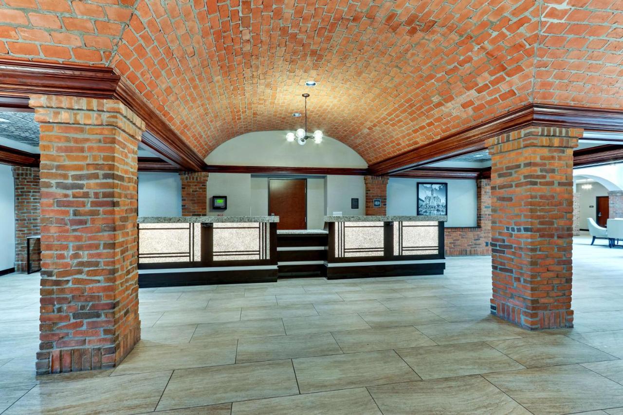| Drury Plaza Hotel St. Paul Downtown