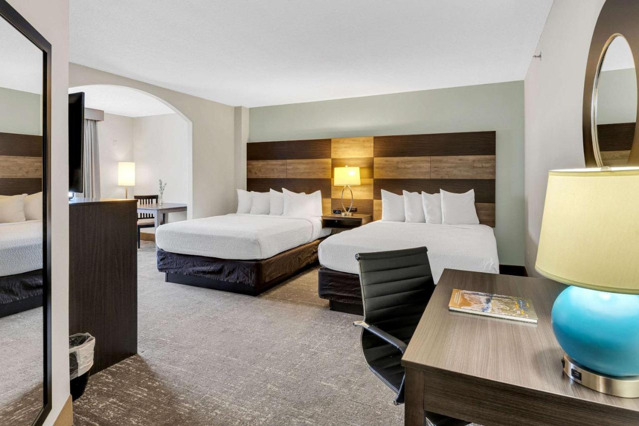 Deluxe Queen Suite at Country Inn & Suites by Radisson Rehoboth Beach - Dewey