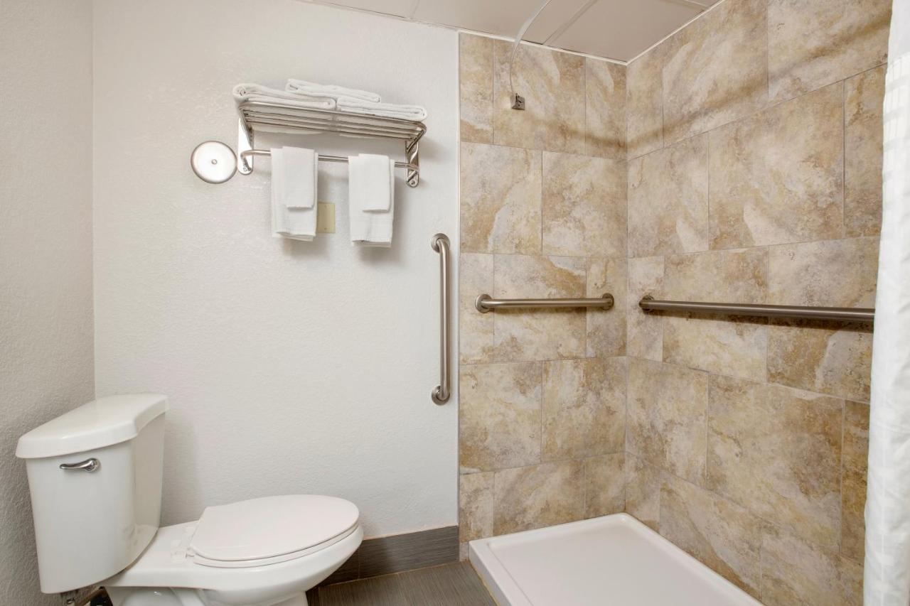 Room #29158916 at Quality Inn Newton at I-80