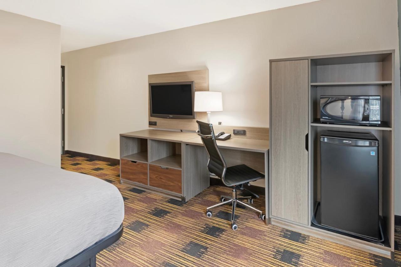 King Room at Quality Inn Newton at I-80