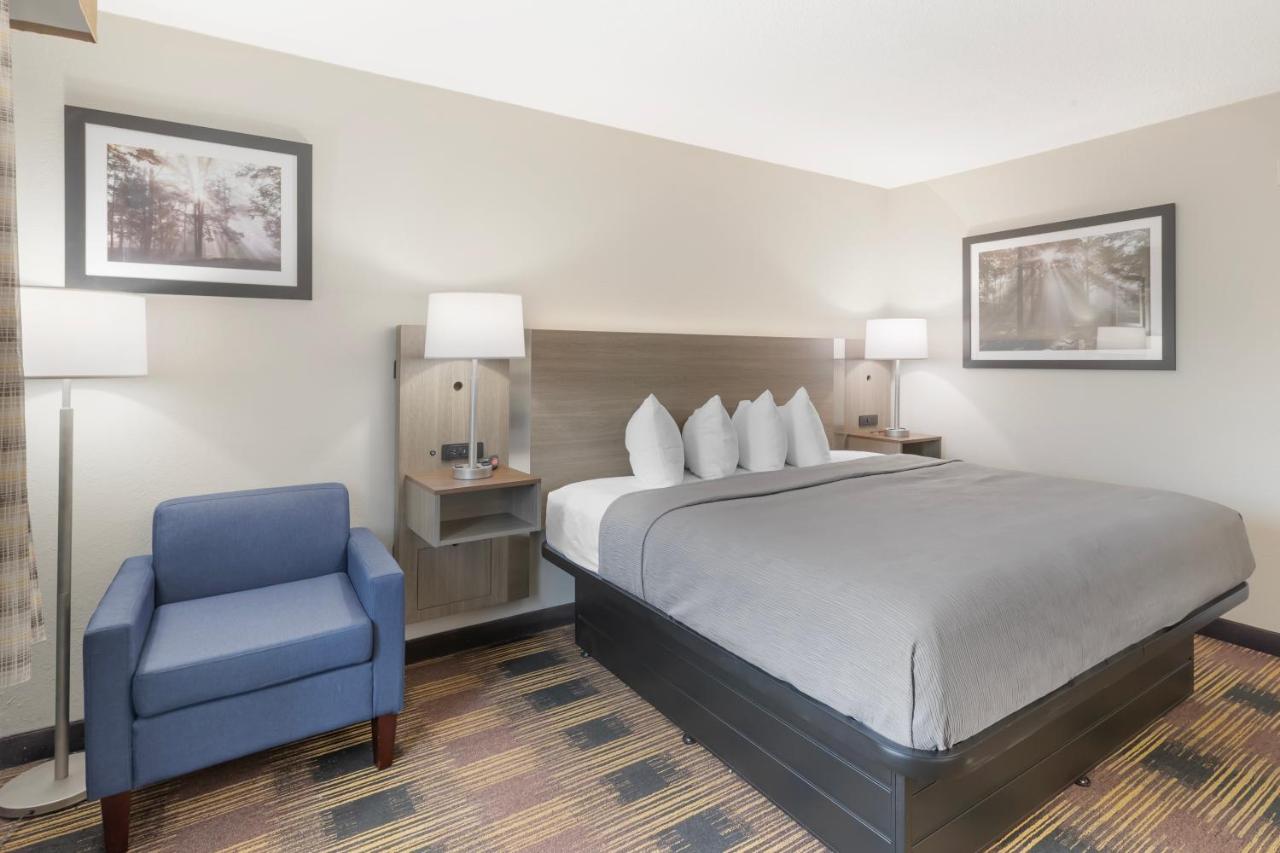 King Room at Quality Inn Newton at I-80