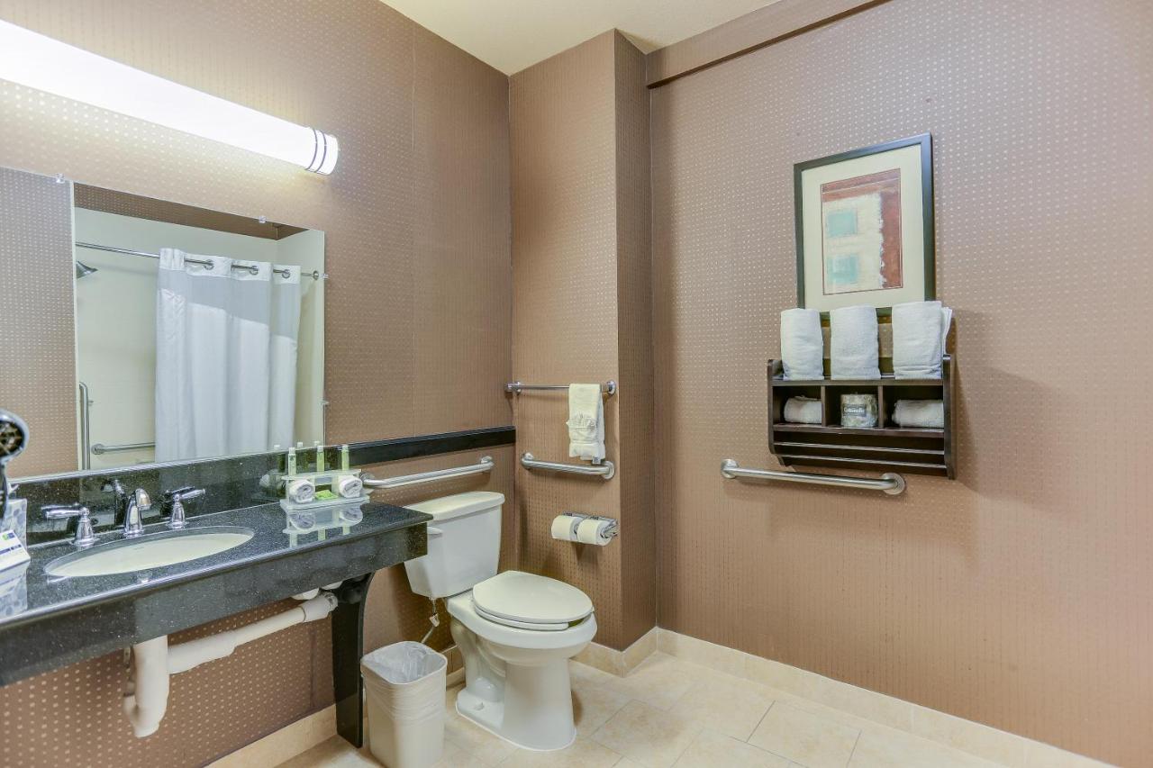 Queen Room with Two Queen Beds - Mobility Access Tub at Holiday Inn Express Hotel & Suites Huntsville by IHG