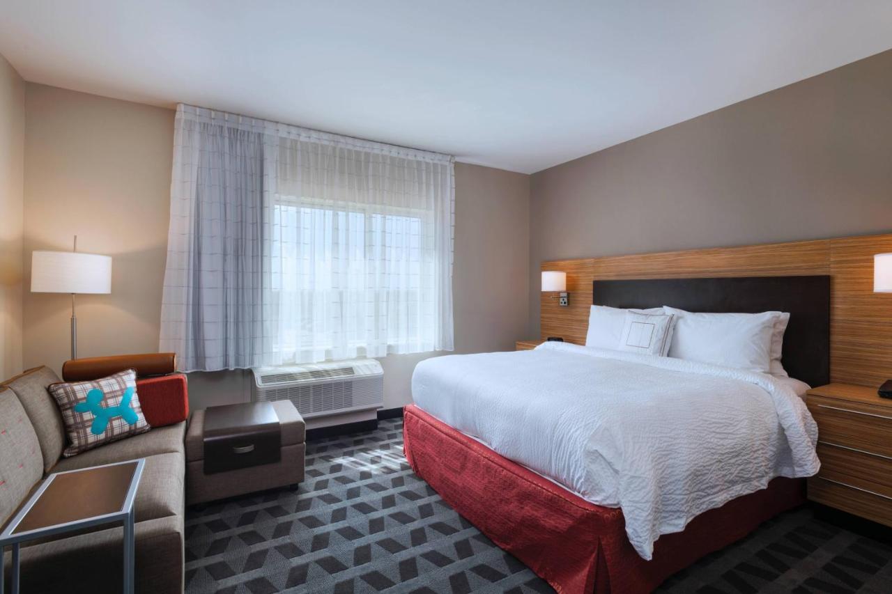 King Studio with Sofa Bed at TownePlace Suites by Marriott Dallas DFW Airport North/Irving
