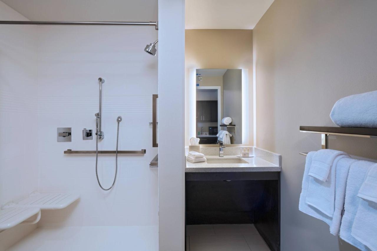 King Studio with Sofa Bed at TownePlace Suites by Marriott Dallas DFW Airport North/Irving