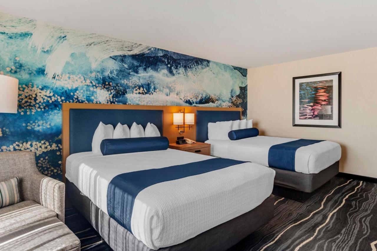 Executive Queen Suite with Two Queen Beds at Best Western Plus Marina Gateway Hotel
