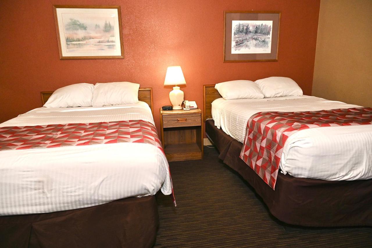 | Fortune Inn & Suites