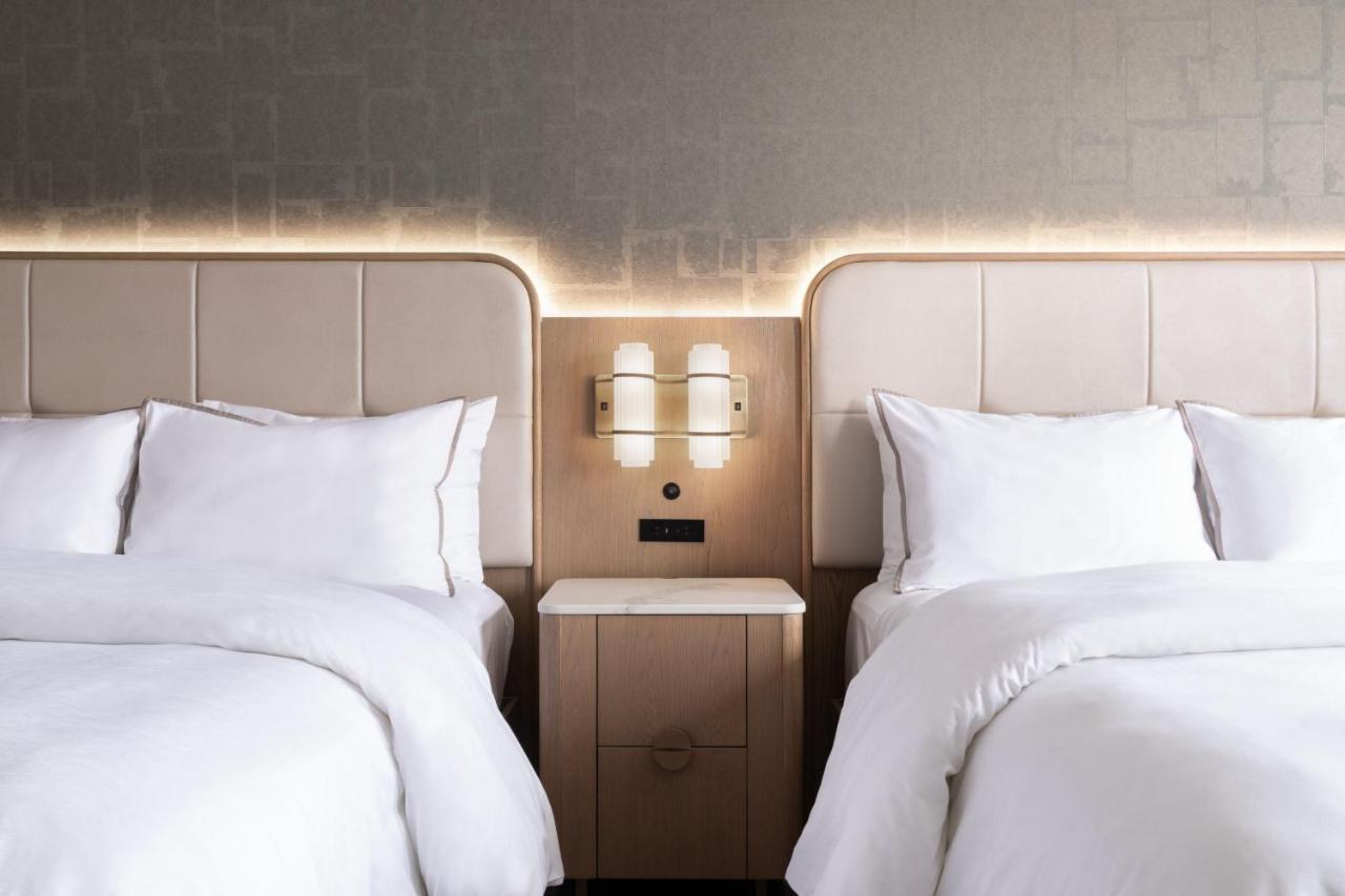 Deluxe, Guest room, 2 Double at The Westin Book Cadillac Detroit