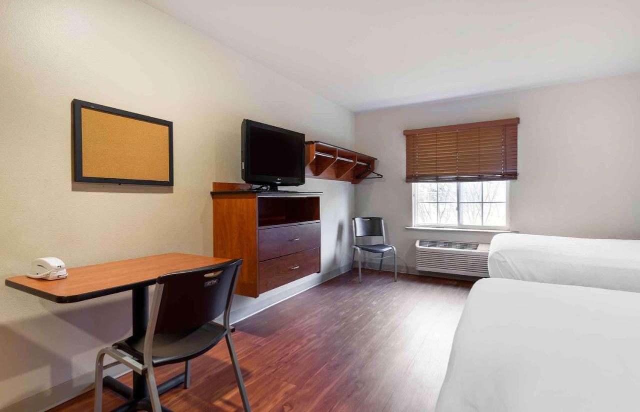 Double Room with Two Double Beds - Non-Smoking at Extended Stay America Select Suites - Atlanta - Alpharetta