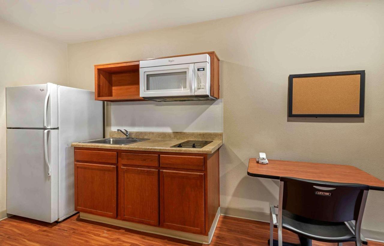 Double Room with Two Double Beds - Non-Smoking at Extended Stay America Select Suites - Atlanta - Alpharetta