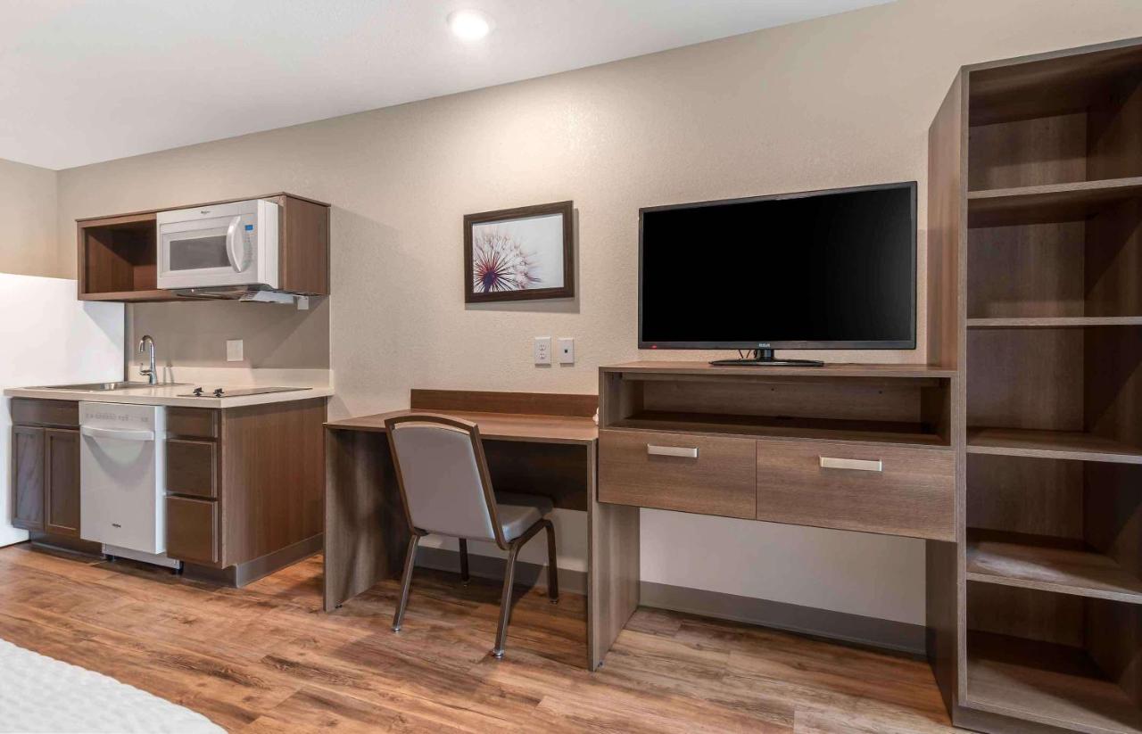 Standard Queen Room with Two Queen Beds - Non Smoking  at Extended Stay America Suites - Atlanta - Lithia Springs