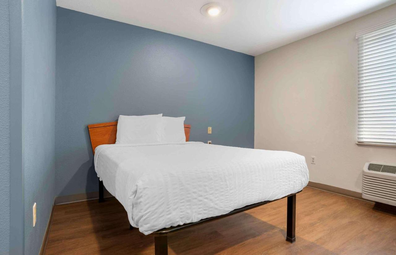 Standard Studio at Extended Stay America Select Suites - Gulfport