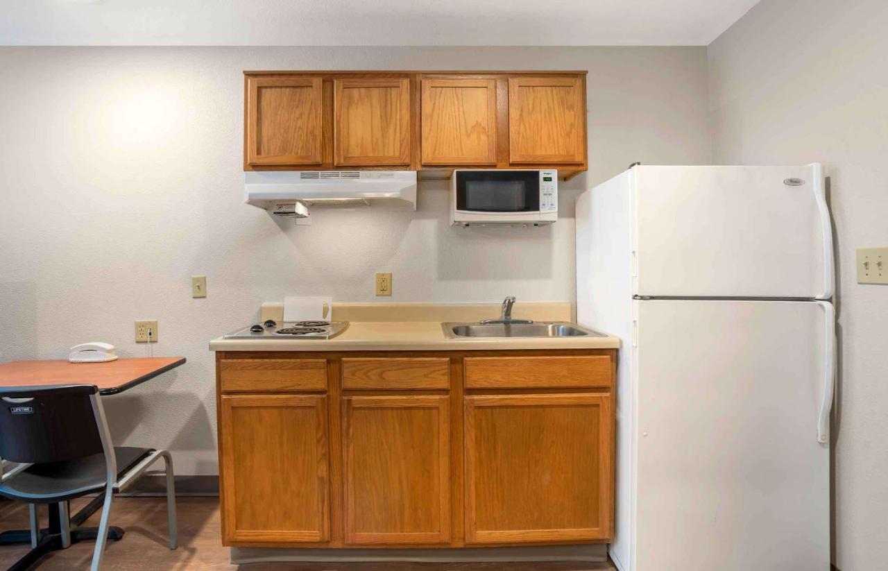 Standard Studio at Extended Stay America Select Suites - Gulfport