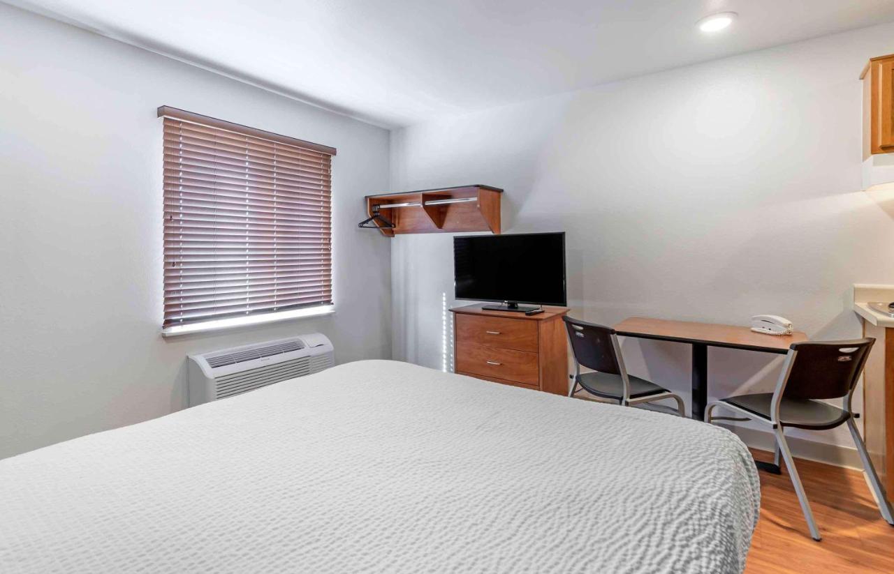Standard Double Room - Non-Smoking at Extended Stay America Select Suites - Laredo
