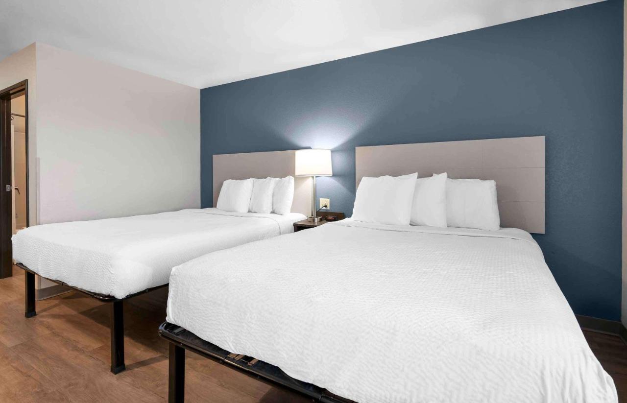 Standard Queen Room with Two Queen Beds - Non Smoking at Extended Stay America Select Suites - Louisville - Airport
