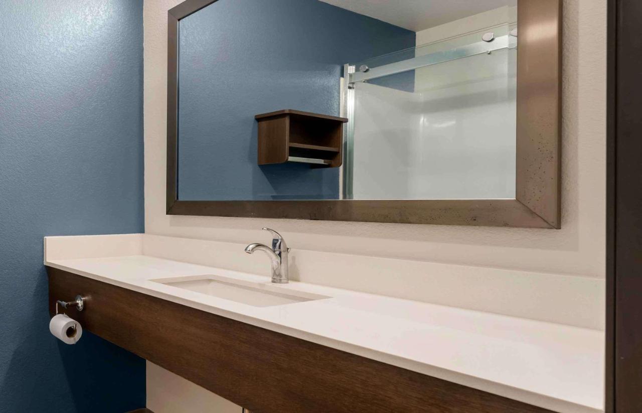 Standard King Room - Non-Smoking at Extended Stay America Suites - St Paul - Woodbury