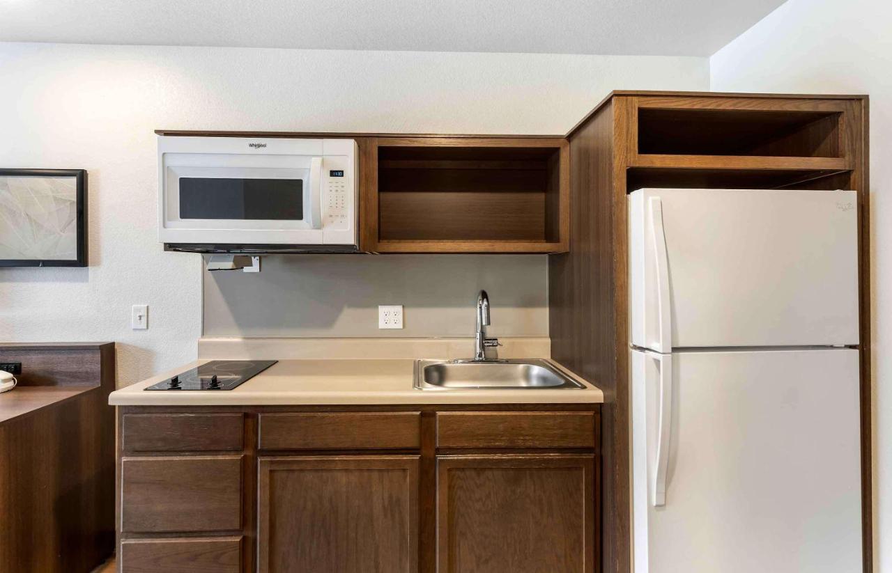 Standard Queen Room - Non-Smoking at Extended Stay America Suites - Denver - Centennial