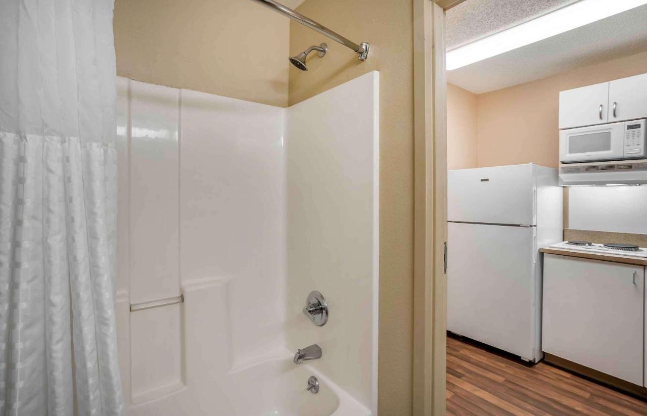 | Extended Stay America Suites - Philadelphia - Horsham - Welsh Rd
